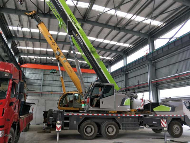 老河口市高空车出租需要注意哪些安全事项？