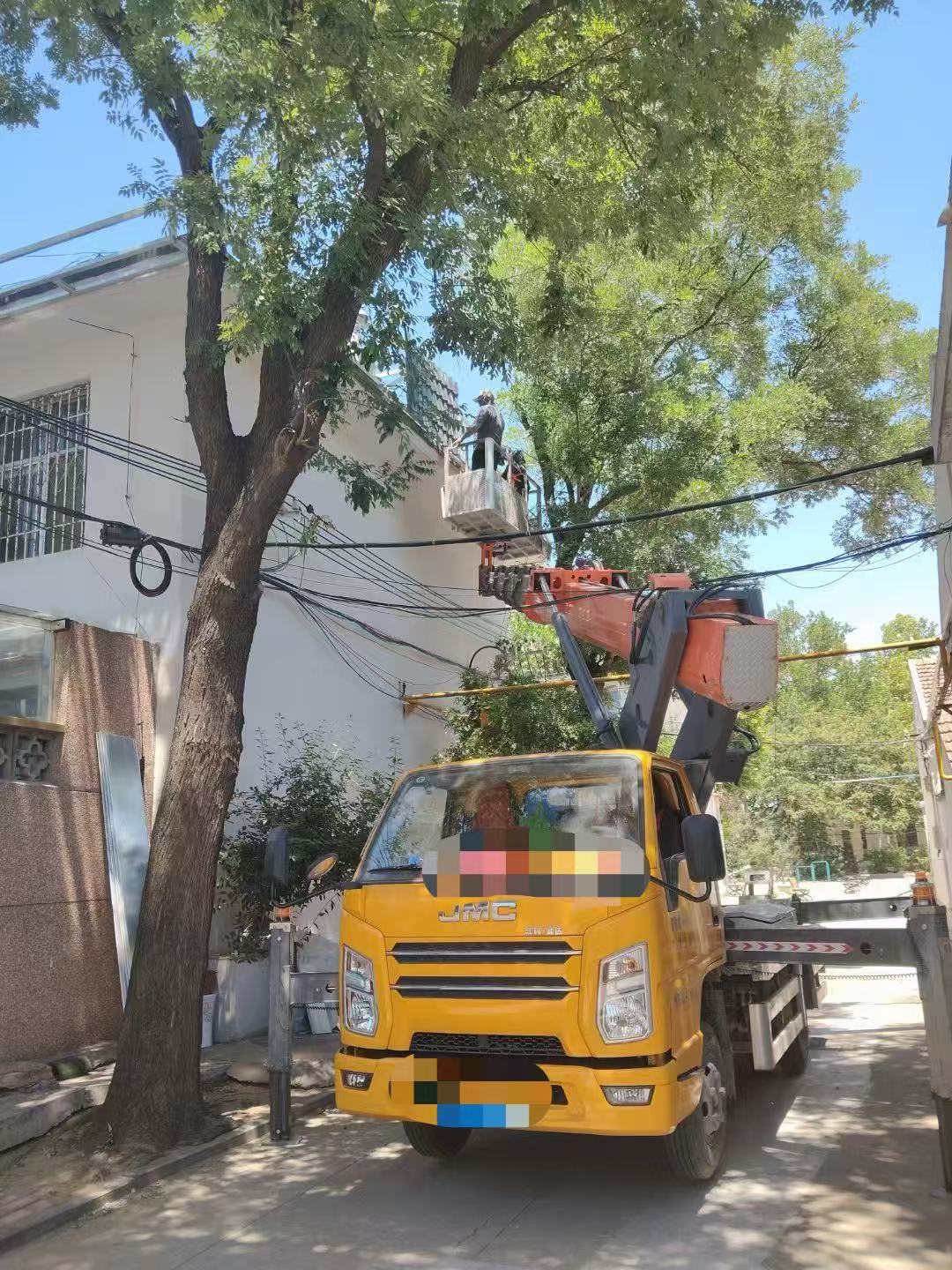 老河口市高空作业车能吊装重物吗？最大承载多少公斤？