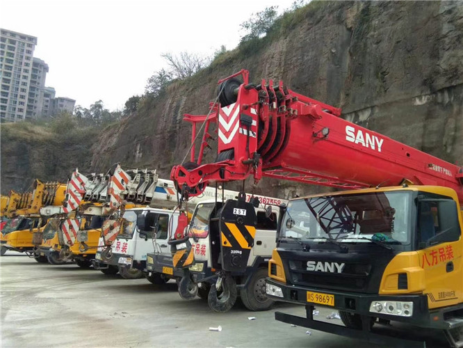 老河口市吊车出租按什么计费？台班费、单次费、里程费怎么算？