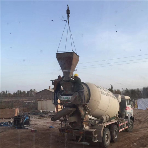 老河口市“精准瞄准”—— 吊车的 “定位导航” 技术